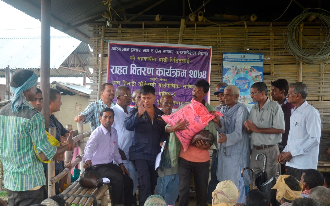 Campaña de la Fundación Prem Rawat: Ayudar a los afectados por las inundaciones en Nepal