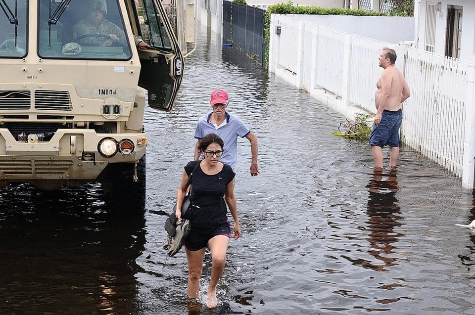 Ayuda a las víctimas del huracán en Puerto Rico