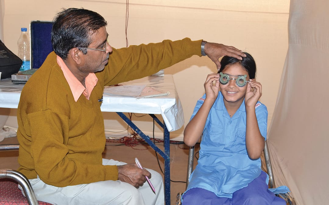 La Fondation Prem Rawat finance des dispensaires ophtalmologiques ambulants en Inde