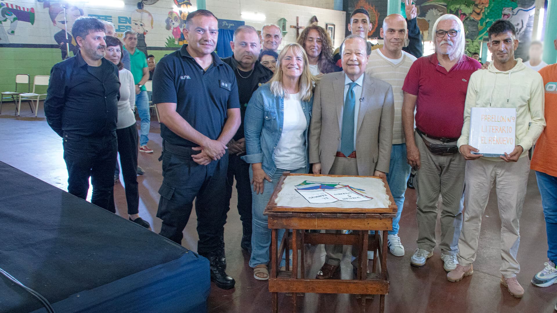 Prem Rawat meets with Peace Education Program supporters at a penitentiary in Buenos Aires