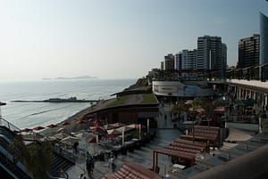 Larcomar90