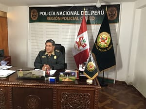 Cuzco, Pérou éducation pour la paix le police