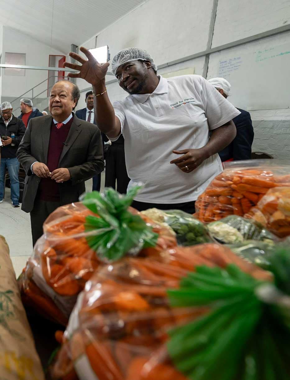 Prem Rawat asiste a la inauguración de Cape Flats Food For People